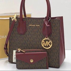 MICHAEL KORS MERCER MEDIUM MESSENGER & SMALL CORNER ZIP CARD HOLDER MERLOT MULTI